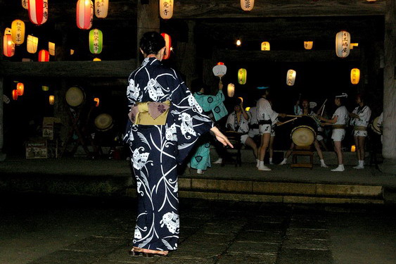円覚寺の盆踊り_06.jpg