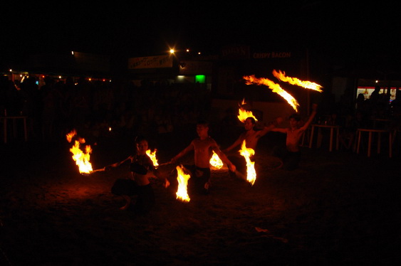 Fire Show Poaris_06.jpg