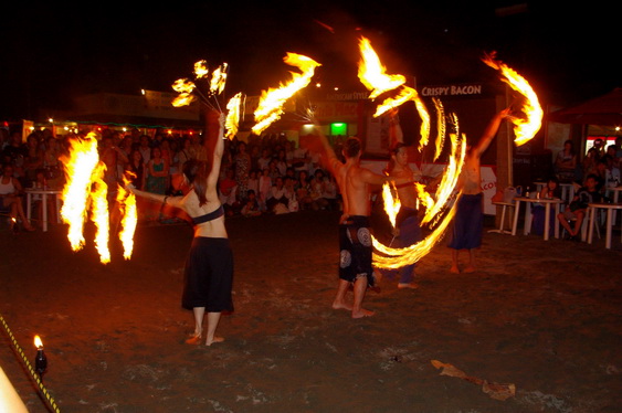 Fire Show Poaris_08.jpg