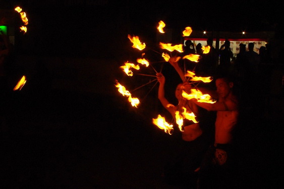 Fire Show Poaris_11.jpg