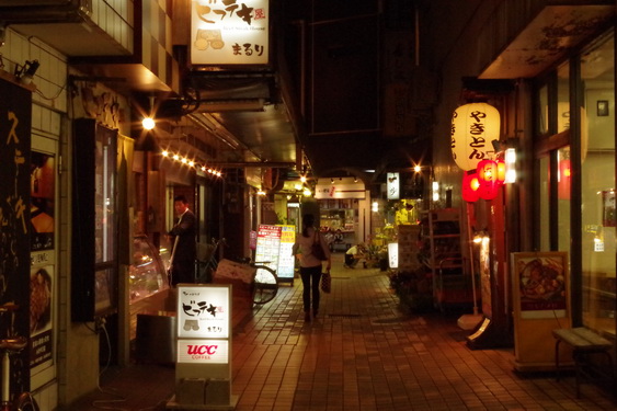 荻窪駅前の闇市跡_02.jpg